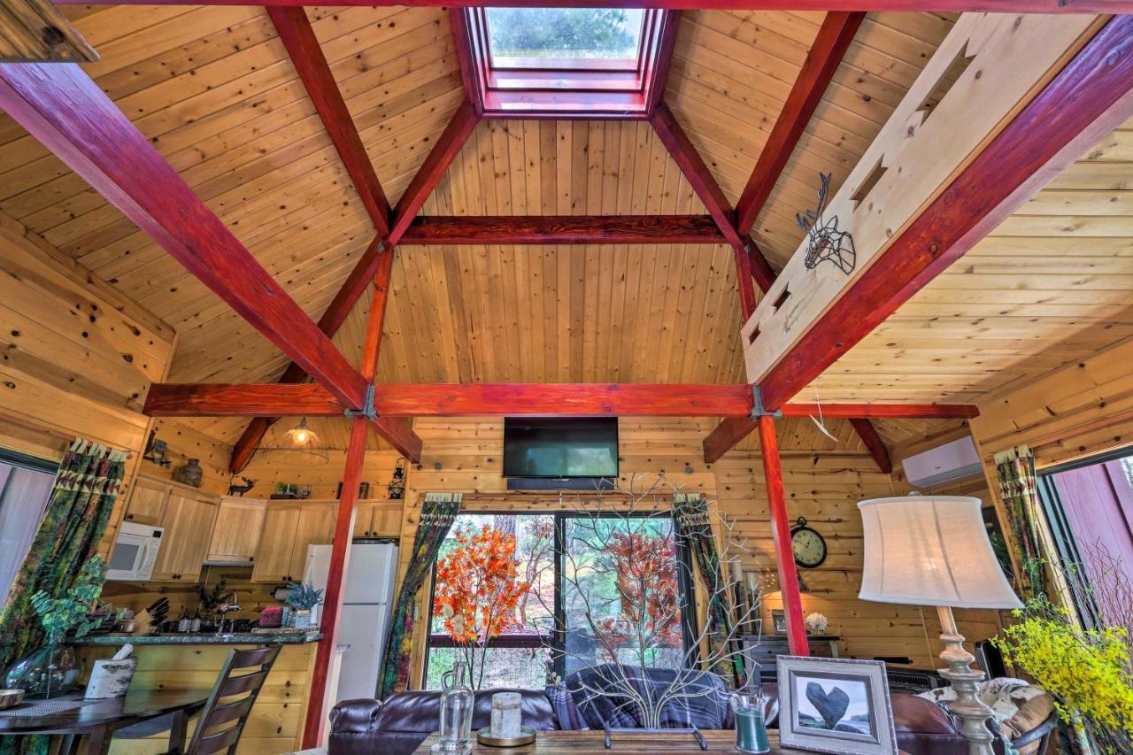 Romantic Strawberryandpine Studio Cabin With Deck! Eksteriør bilde