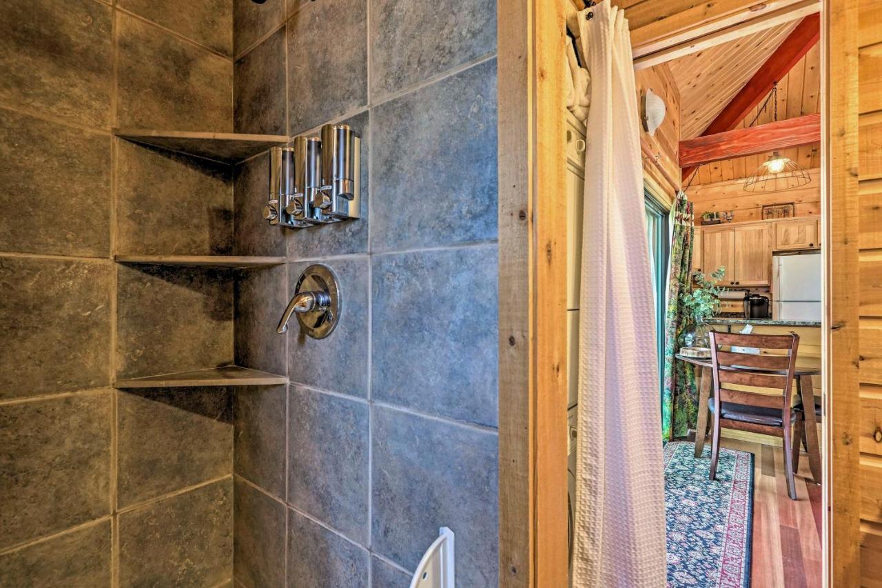 Romantic Strawberryandpine Studio Cabin With Deck! Eksteriør bilde
